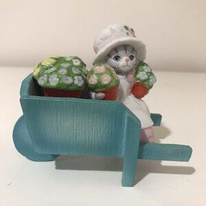 Kitty Cucumber Figurine B. Shackman Schmid 1992 Vintage Pretty As A Posy